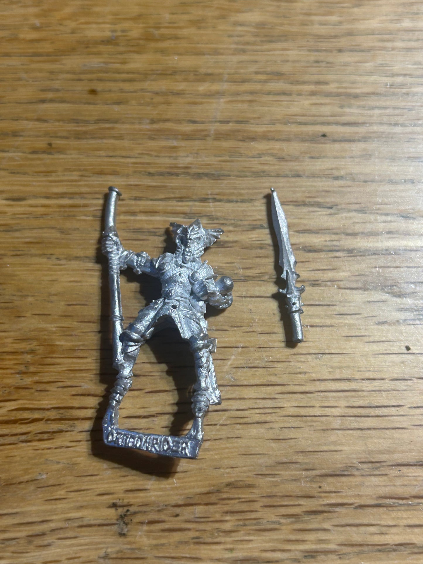 Citadel Miniature - Elf w. Spear  - DRAG7 Dragon Masters - DRAGONRIDER (spear needs fixing)