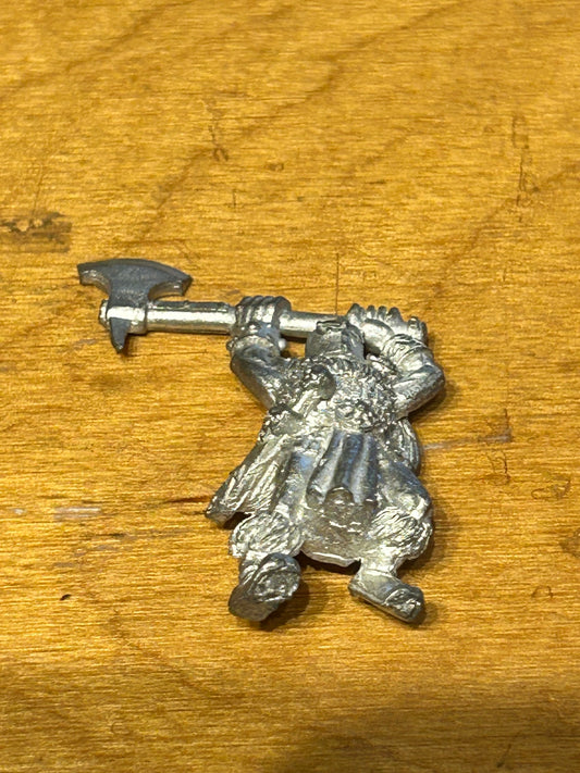 Warhammer fantasy chaos marauder with double handed axe (no tab)