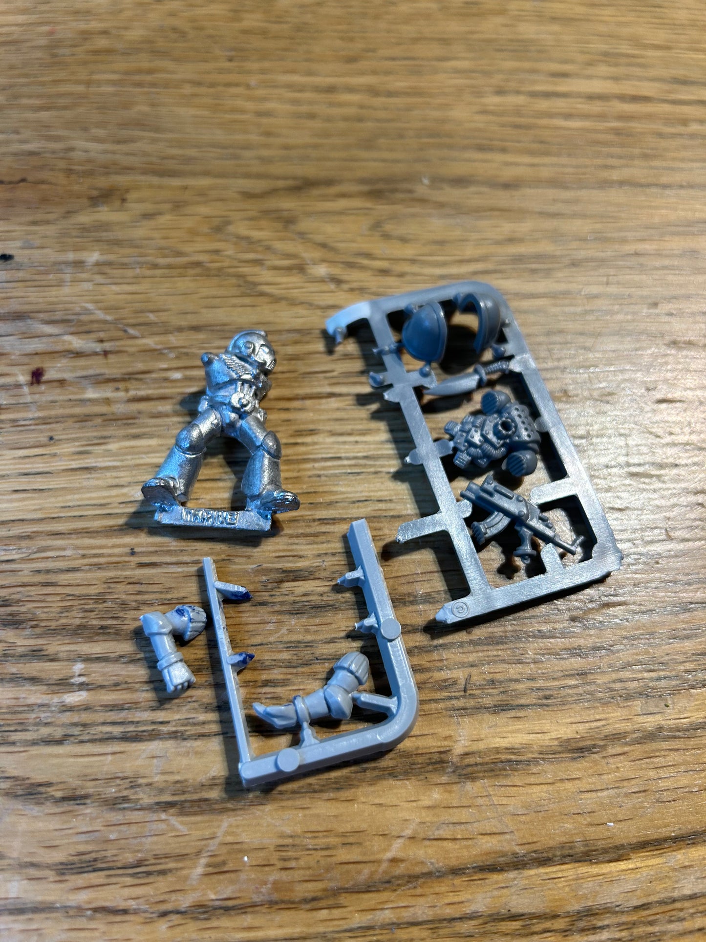Classic Space Marine  - tactical marine Warhammer 40K Metal