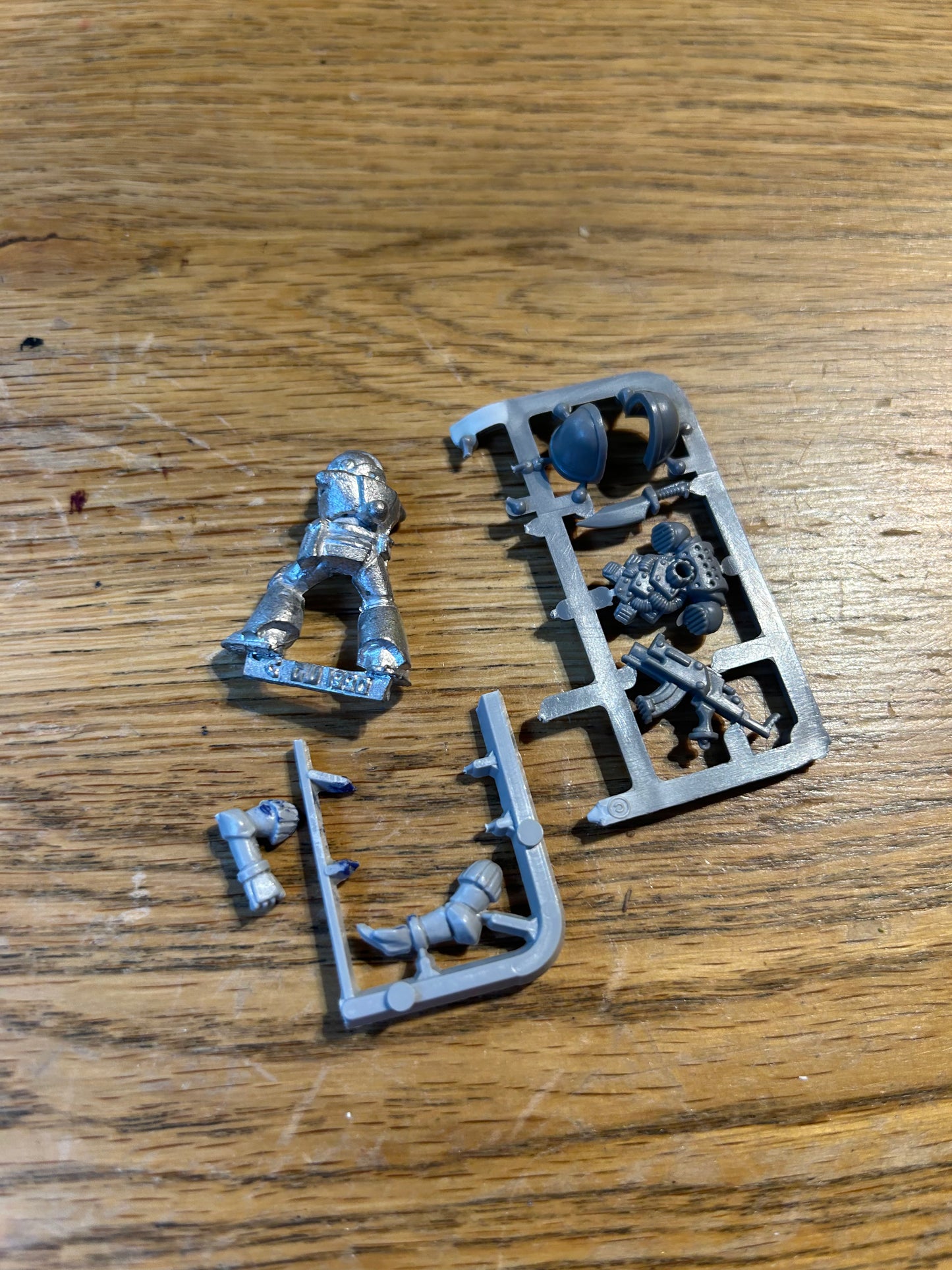 Classic Space Marine  - tactical marine Warhammer 40K Metal