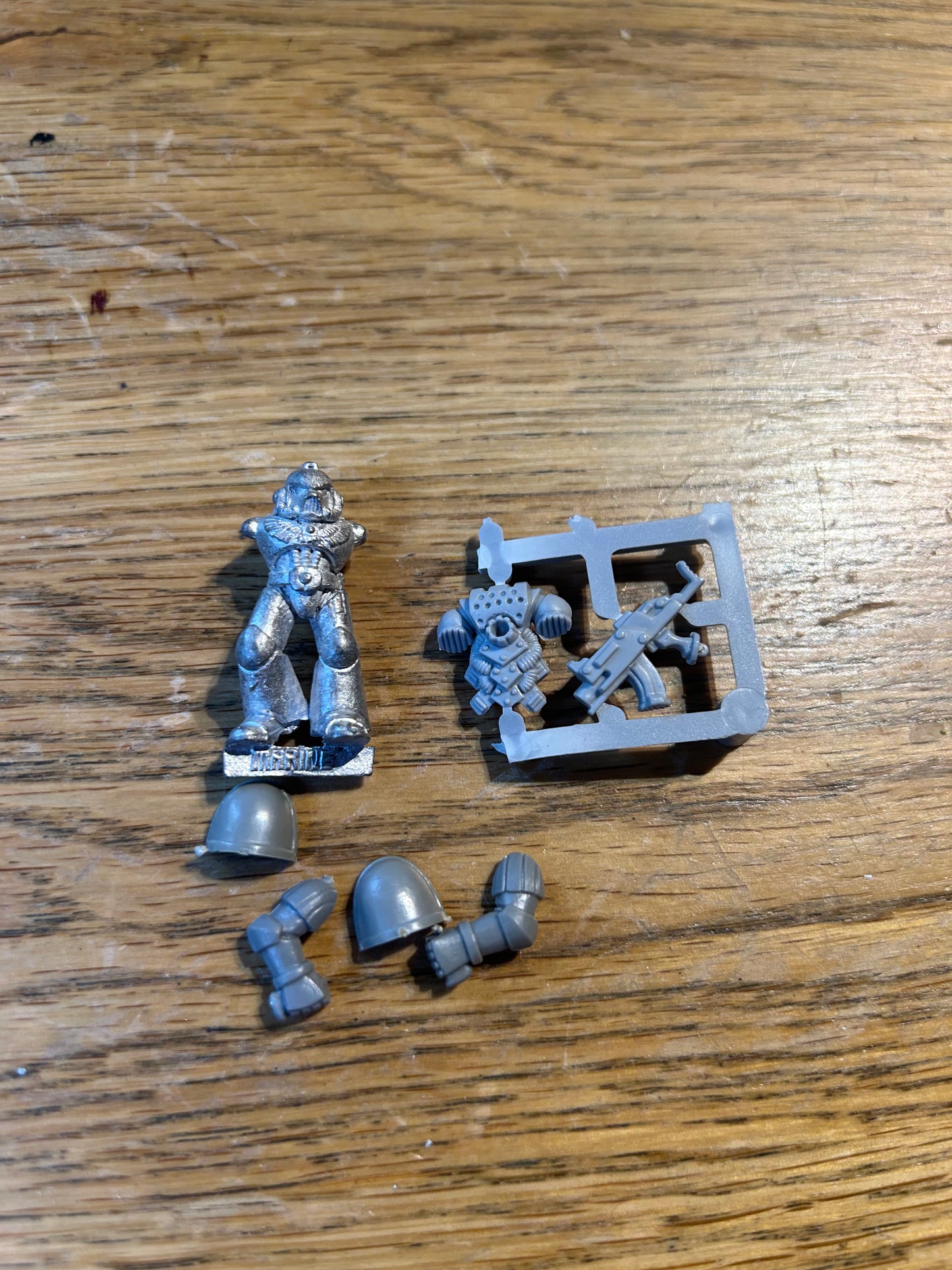 Classic Space Marine  - tactical marine Warhammer 40K Metal
