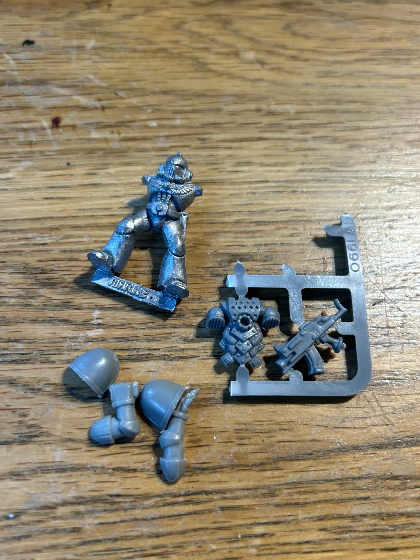Classic Space Marine  - tactical marine Warhammer 40K Metal