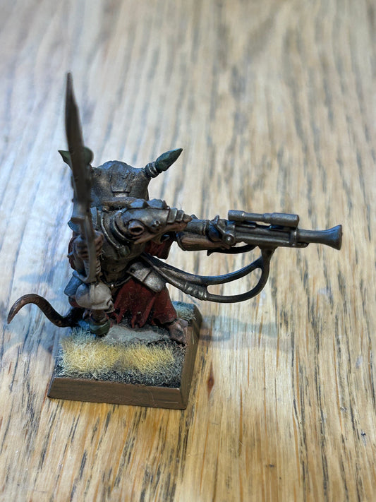 Warhammer Fantasy Island Of Blood Skaven Warlock Engineer OOP Warhammer TOW