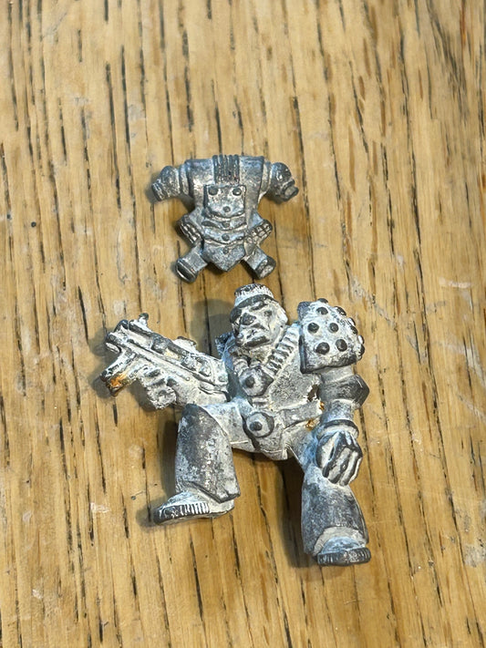 40k Warhammer Rogue Trader Rhino Marine Tank Rider RT107 (has been stripped and has white primer int he recesses and a couple of bits of orange rust) metal backpack