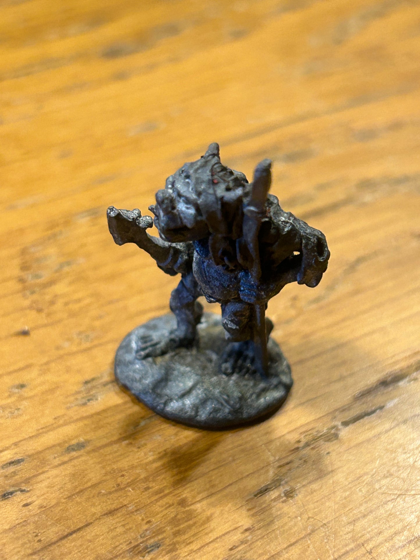 Citadel - Pre Slotta - Warhammer - C16  Orc Warrior -  with axe and spear 1984 Fantasy tribes orcs FTO9 orc advancing with axe and spear