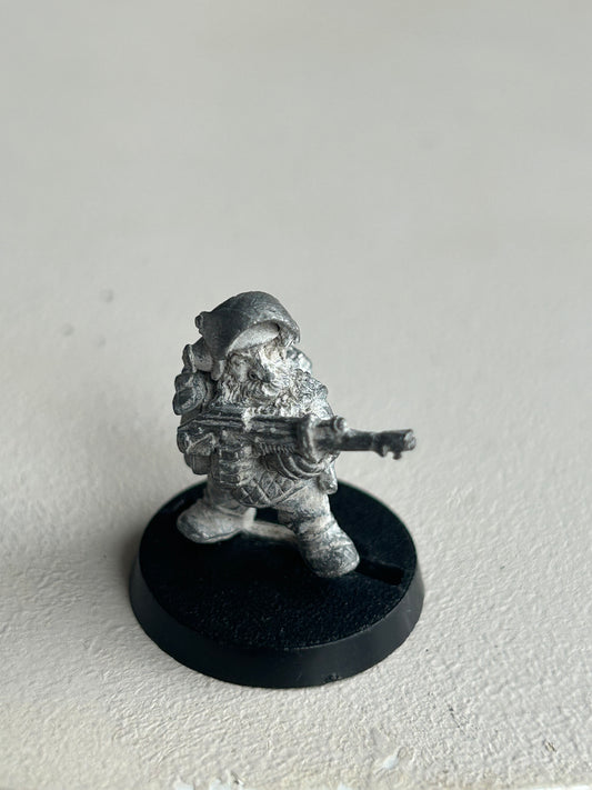 Warhammer 40k squats 420219 squat with autogun
