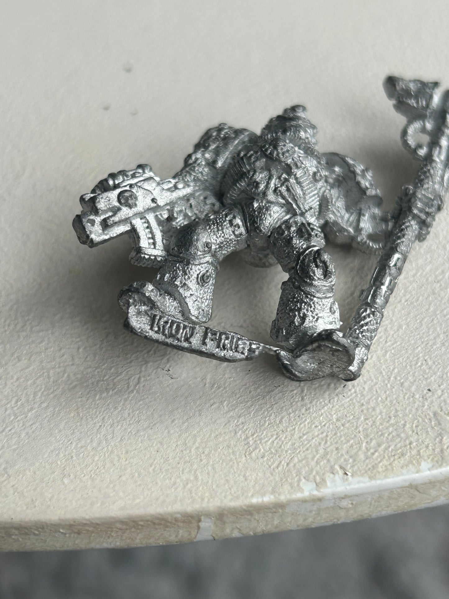 Warhammer 40k Space Wolf Iron Priest Second Edition Metal Figure
(no backpack)