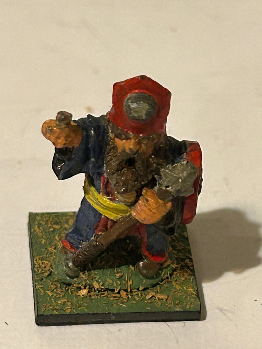 Citadel Warhammer 80s pre-slotta C06 Dwarf Adventurer Cleric
