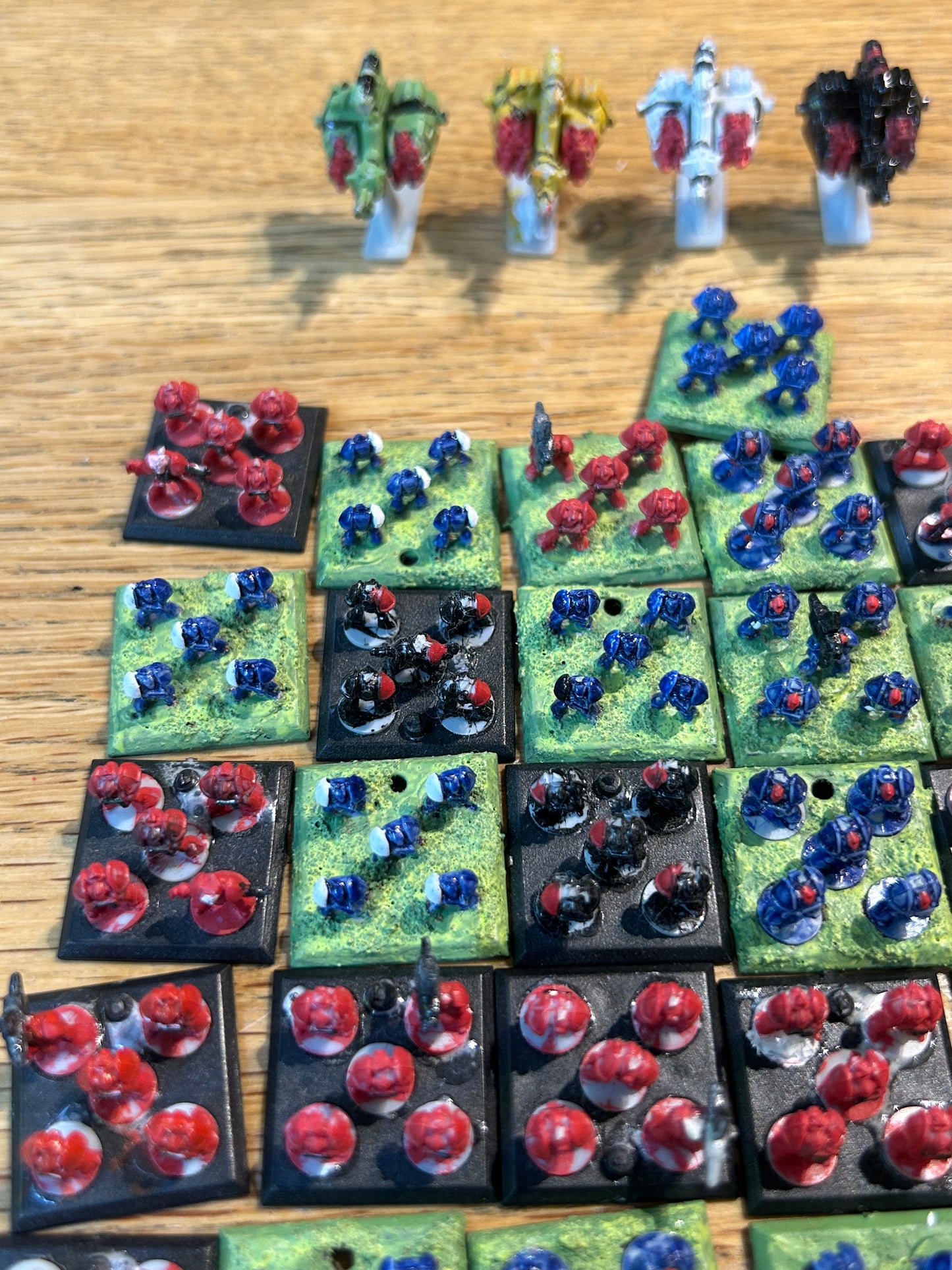 Warhammer Epic 40k Space Marine Army 1990s assorted plastic miniatures (at least one tactical marine is broken)