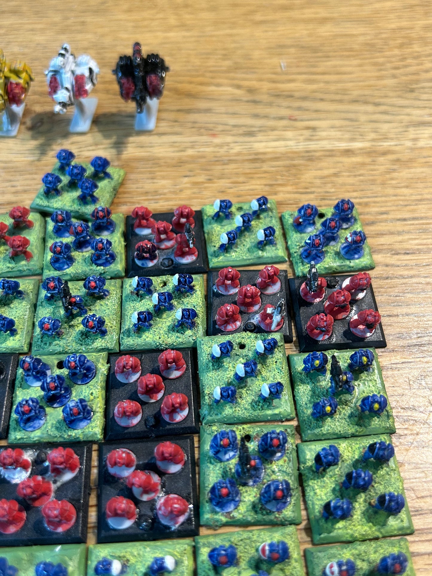 Warhammer Epic 40k Space Marine Army 1990s assorted plastic miniatures (at least one tactical marine is broken)