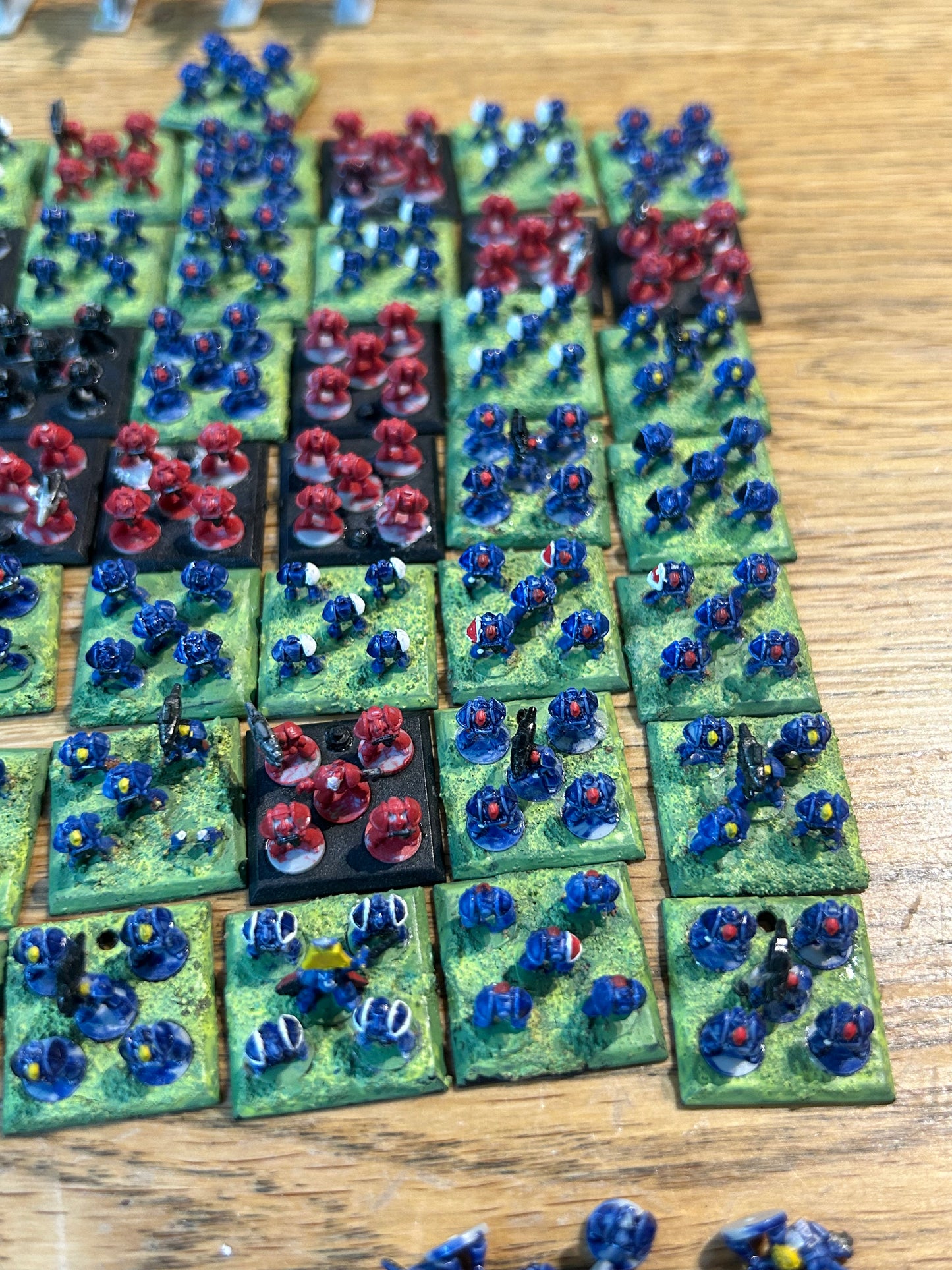 Warhammer Epic 40k Space Marine Army 1990s assorted plastic miniatures (at least one tactical marine is broken)