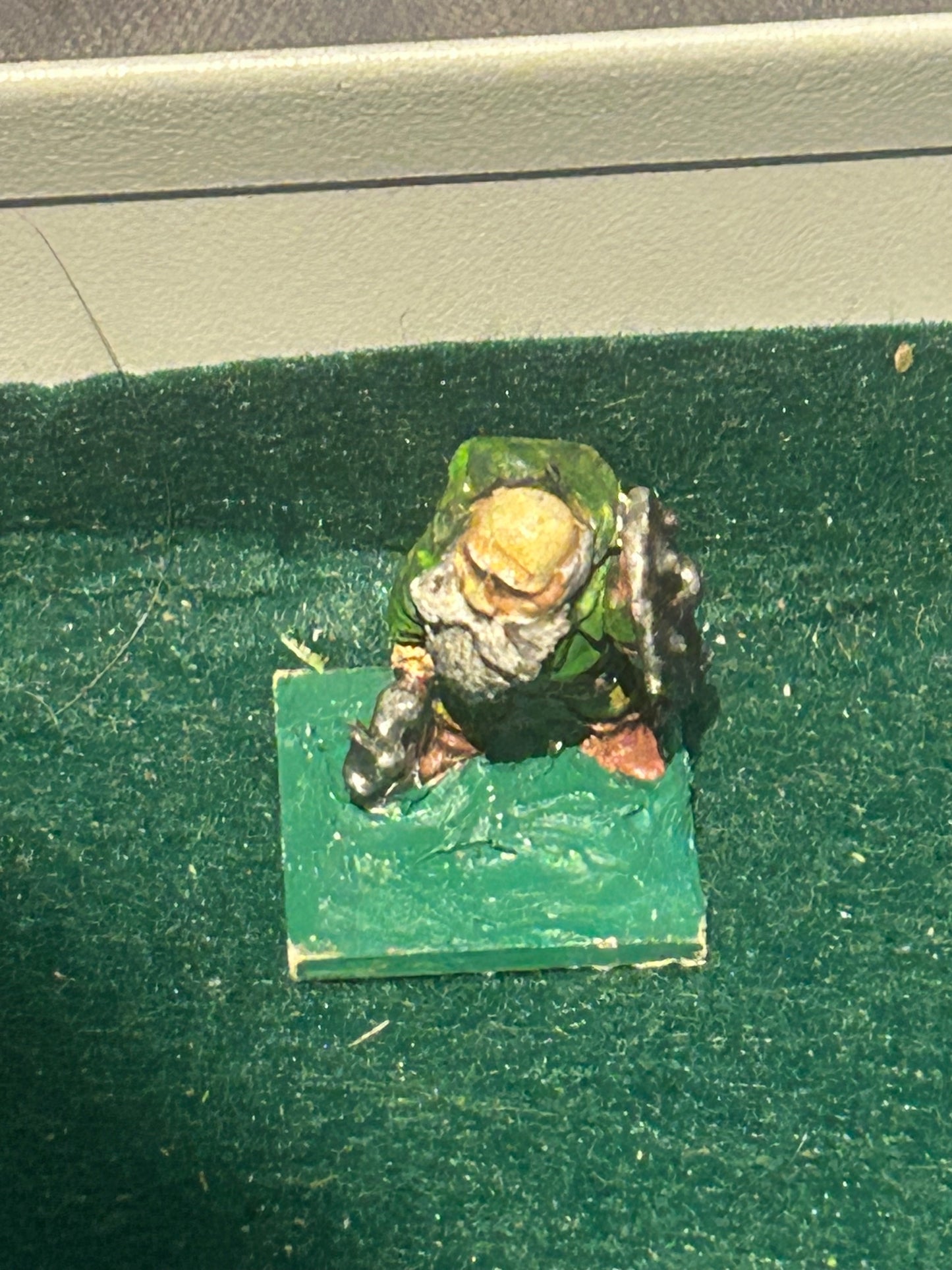 Warhammer fantasy c08 dwarf warrior with shield and axe