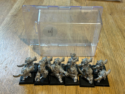 Citadel Minatures Regiments Of Renown RR18 - Ugezod's Mother Crushers Black Orcs RR8 giant black orcs (complete unit) with original clam shell case