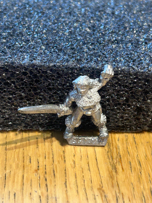 Citadel Warhammer 80s Empire Fighter Barbarian Norse Female Big Moma