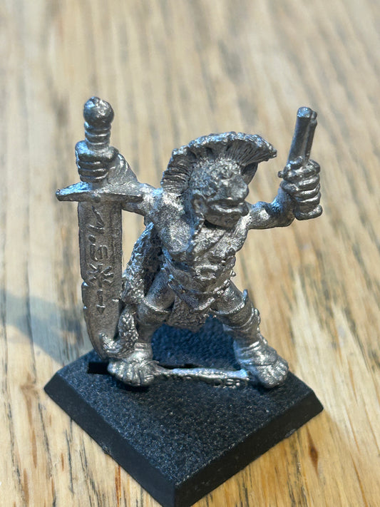 1990 Marauder MB10 Chaos Thug Regiment Champion Command Citadel Haken's Reavers