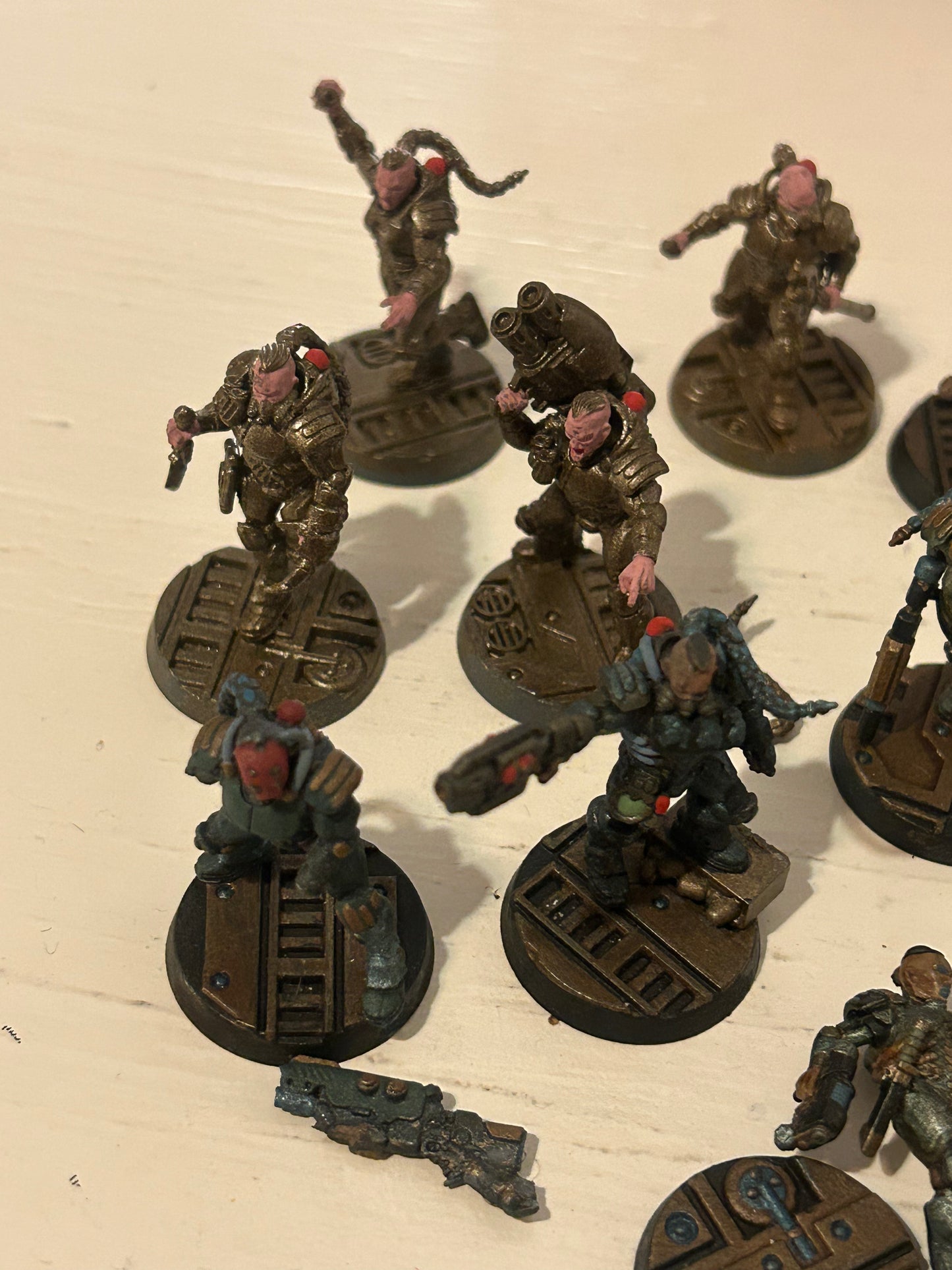 Necromunda Van Saar Gang (10 models, not sure if they’re from two sets added together)