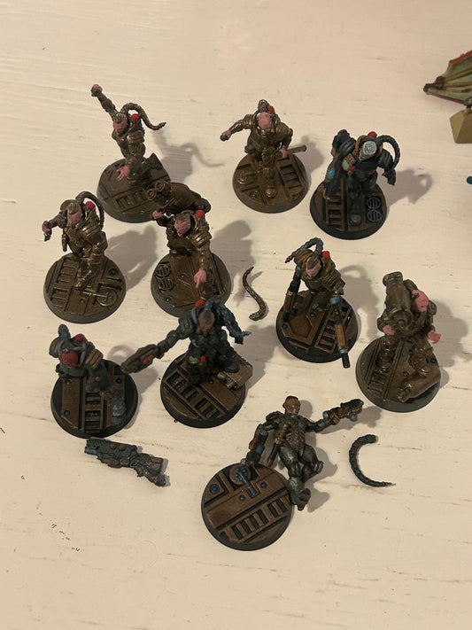 Necromunda Van Saar Gang (10 models, not sure if they’re from two sets added together)
