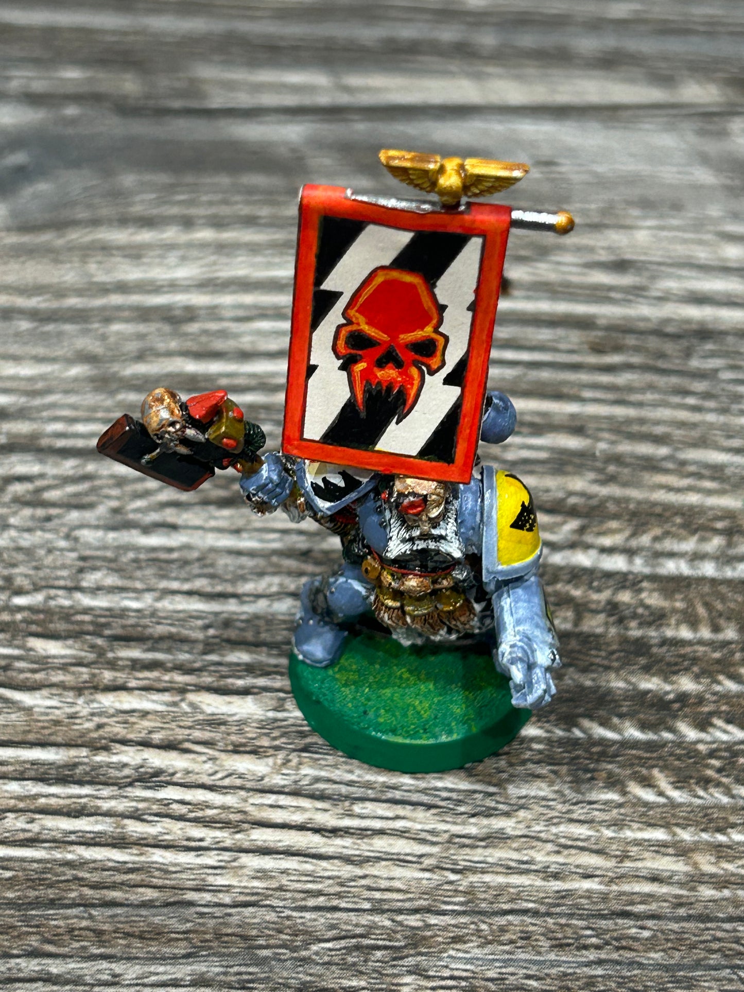 Space Wolves - Long Fants Sergeant with Power axe (Warhammer 40k) Metal