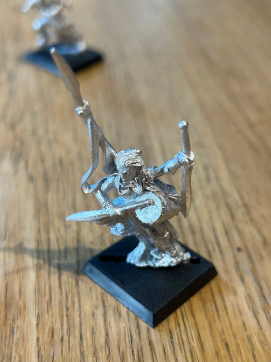 Warhammer Fantasy Old World woodelf Wardancer command musician