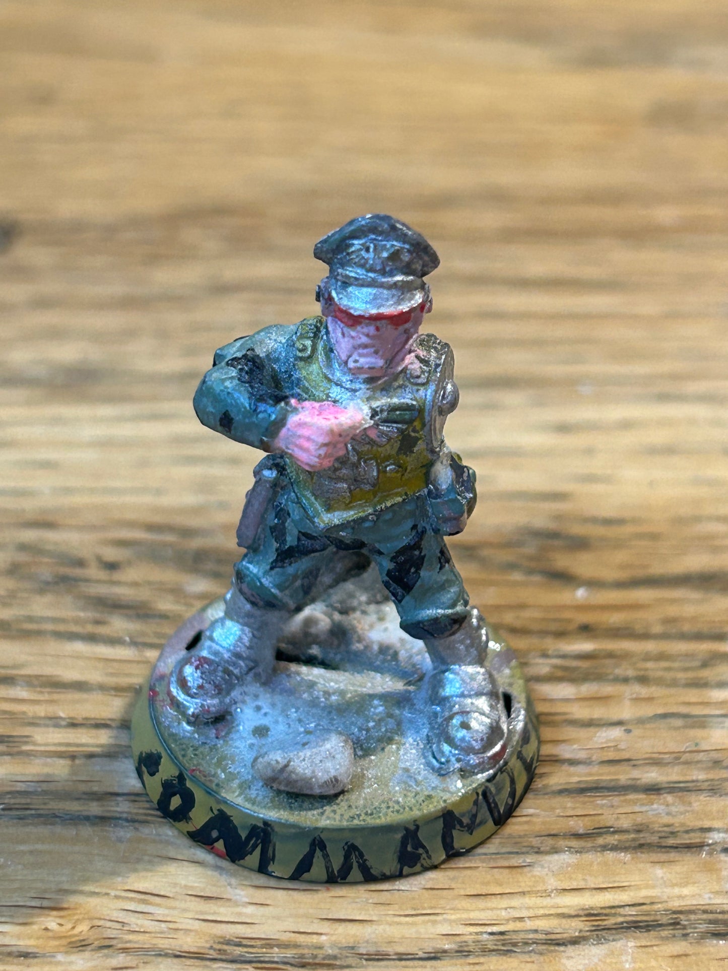 Rogue Trader Imperial Guard Commander 40k Metal Citadel (missing aplastic arm and weapon)