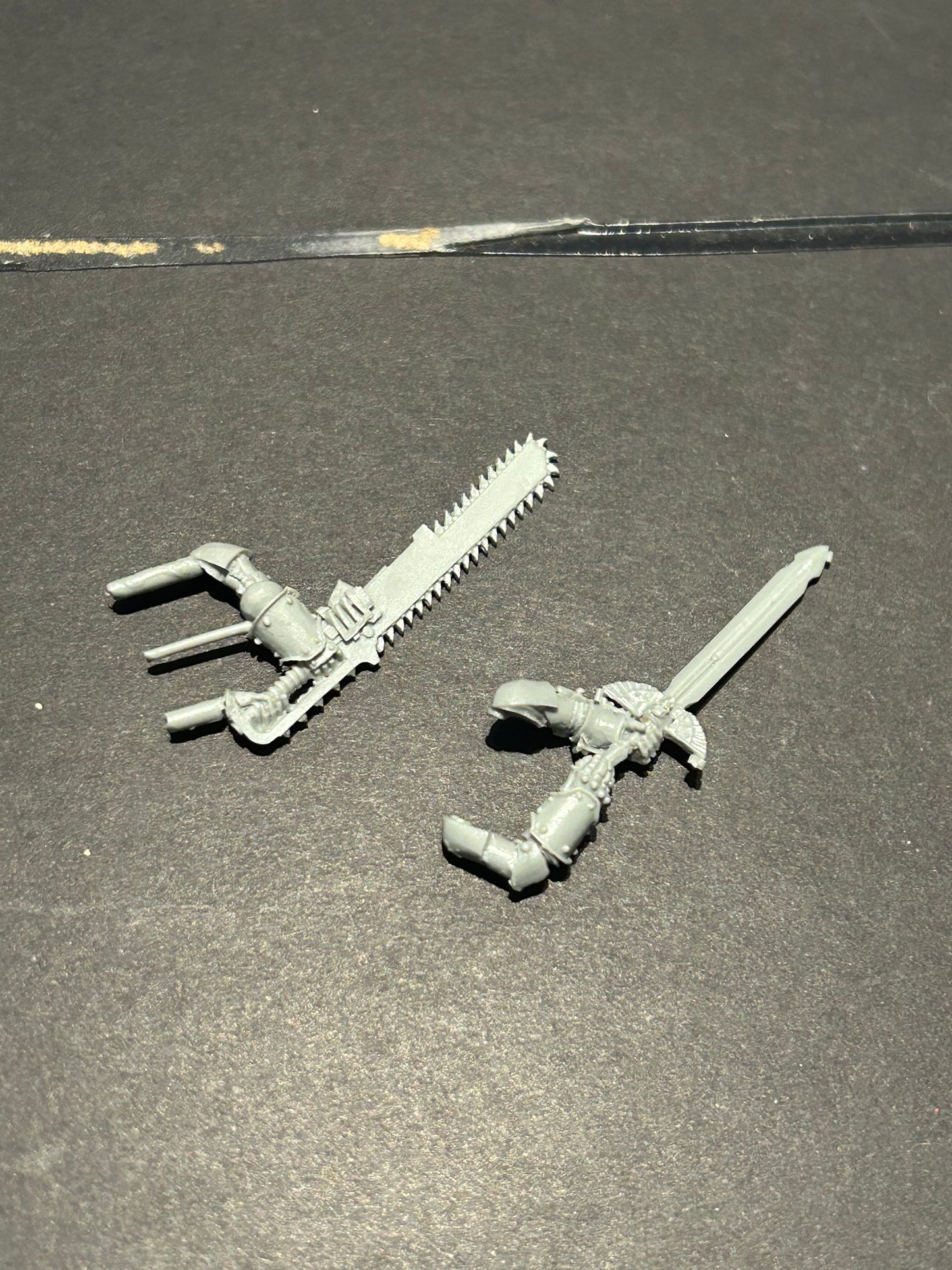 Warhammer 40k Horus Heresy space marine heads weapons x 2 forgeworld