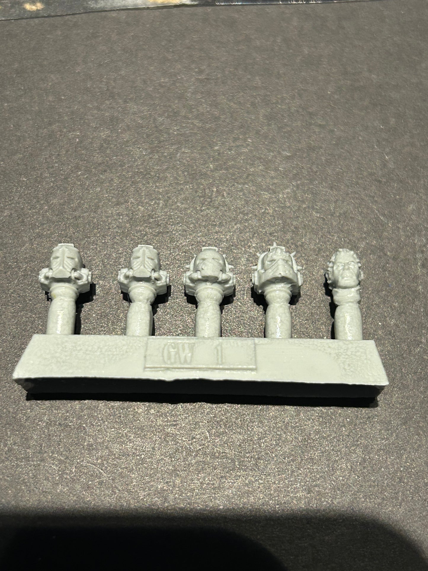 Warhammer 40k Horus Heresy space marine heads x 5 forgeworld chaos space marines