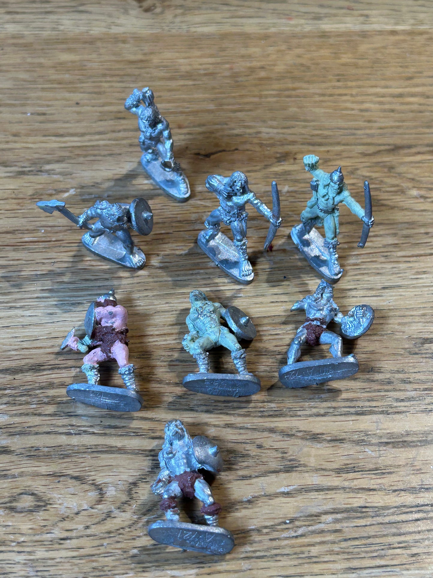 Grenadier models barbarians x8 (4 have broken weapons)