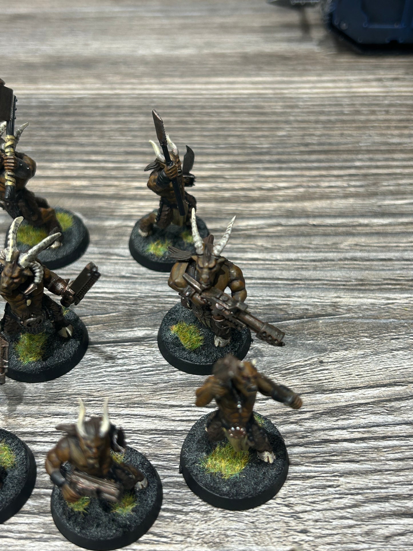 40k Chaos Space Marines converted beastmen x20 (mix of gors and ungors; all the ungors have hand guns but one hand needs regluing, 3 of the gors have guns and the rest have hand weapons)