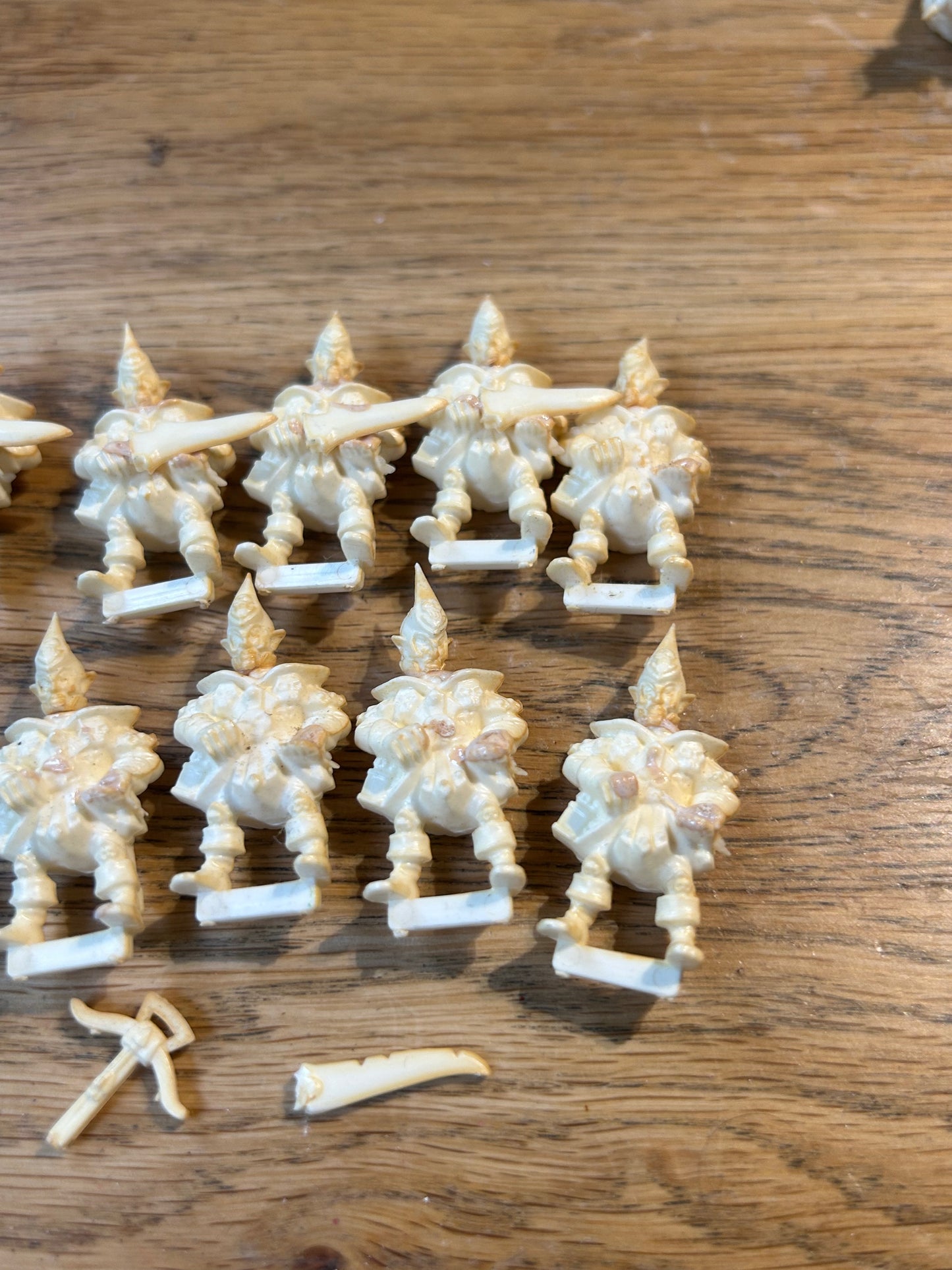 Warhammer fantasy regiments old world Dark elves x10 (only two crossbows, the rest have swords or are unarmed)