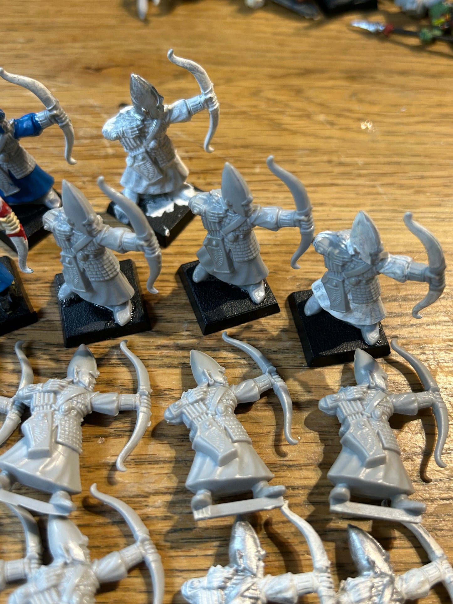 Warhammer fantasy 4th edition plastic high elf archers bowmen x24 (22 in photo, plus 1 extra painted and 1 extra unpainted)