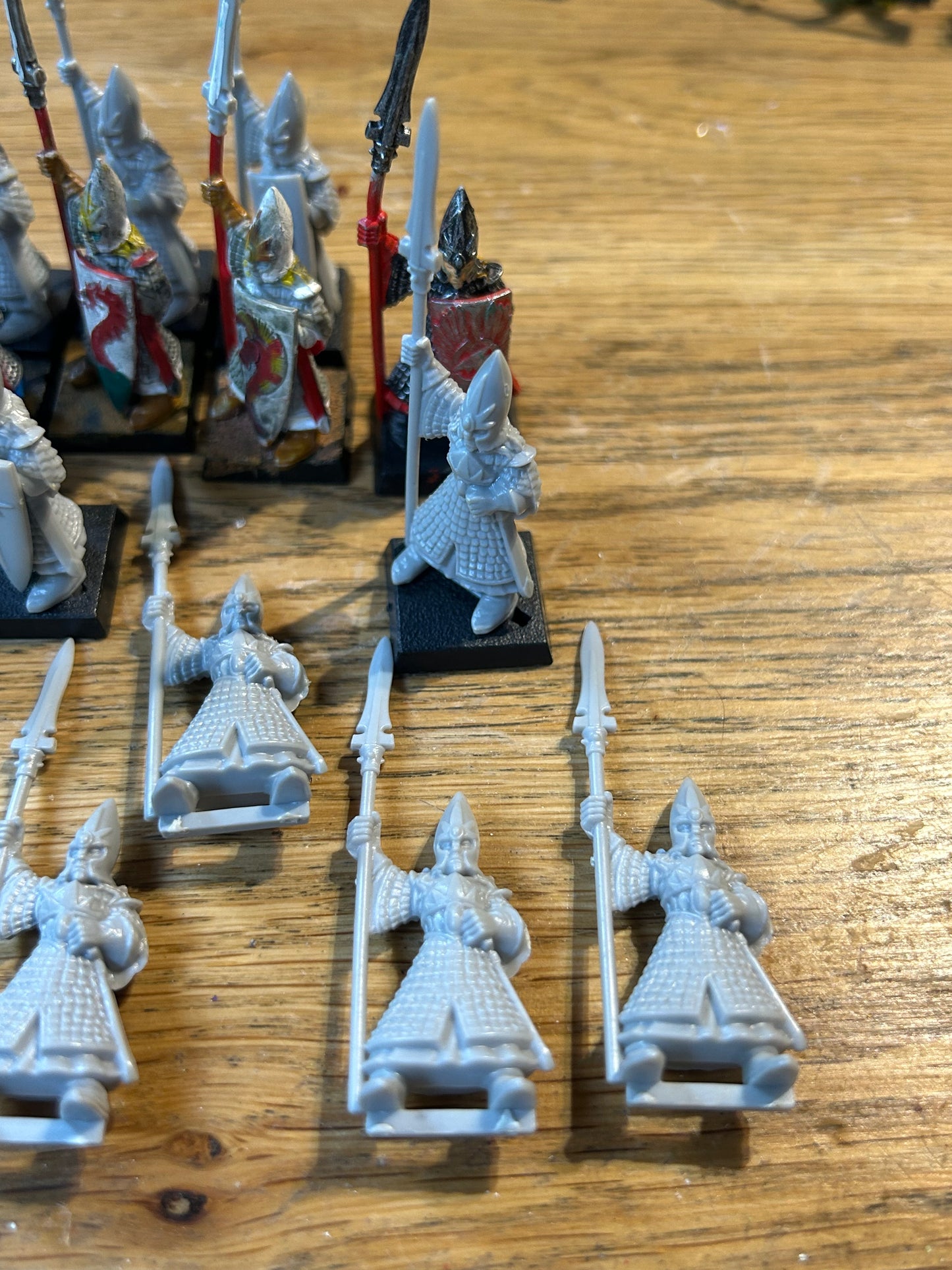 Warhammer fantasy 4th edition plastic high elf spearmen  x20 (9 shields)