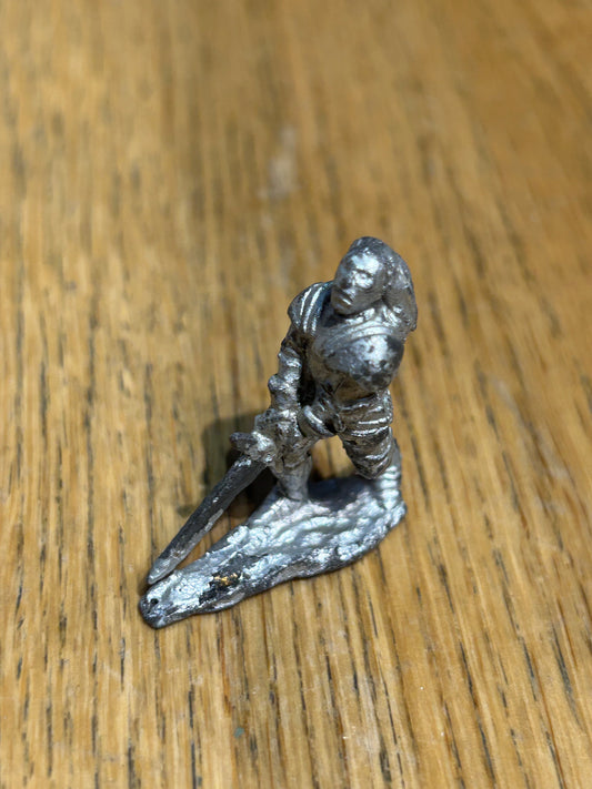 Warhammer fantasy c35 knight of chaos with 2 handed sword