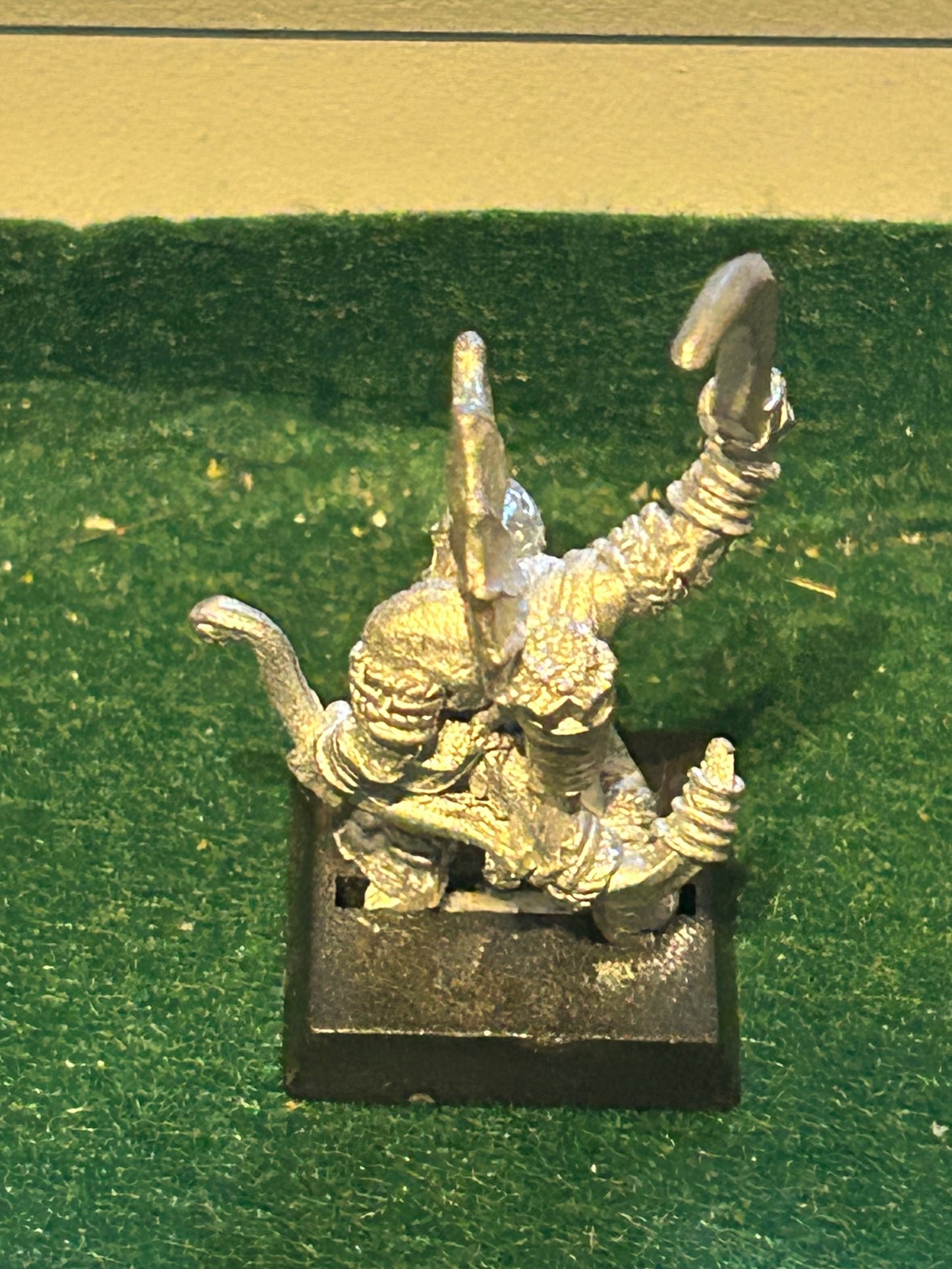 CITADEL WARHAMMER fantasy LIZARDMEN SKINK CHAMPION