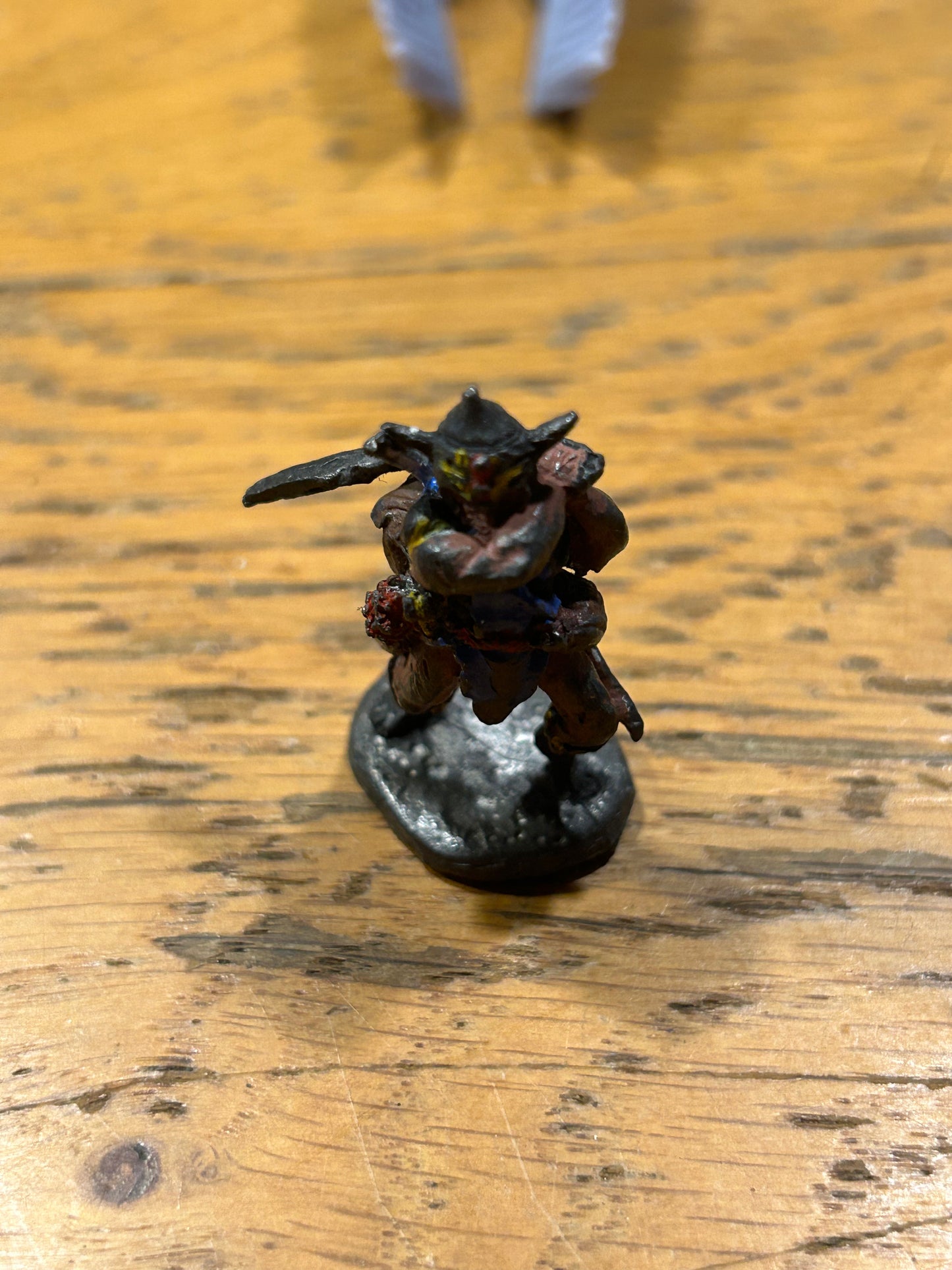 Citadel Fantasy Adventurers FA9 Barbarian with Two Handed Sword C01 Fighter