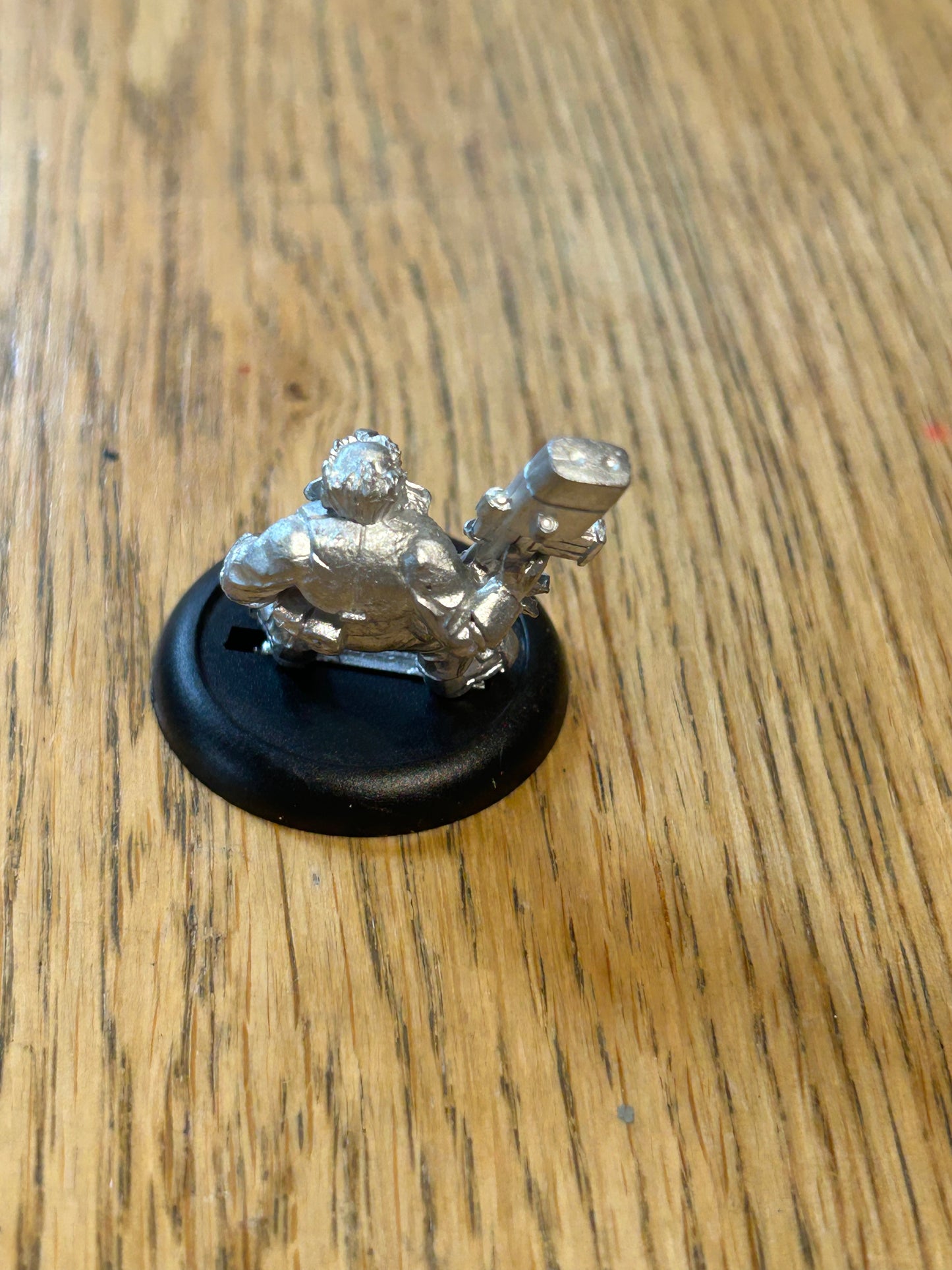 Diehard miniatures Nils-Dwarf Colonist