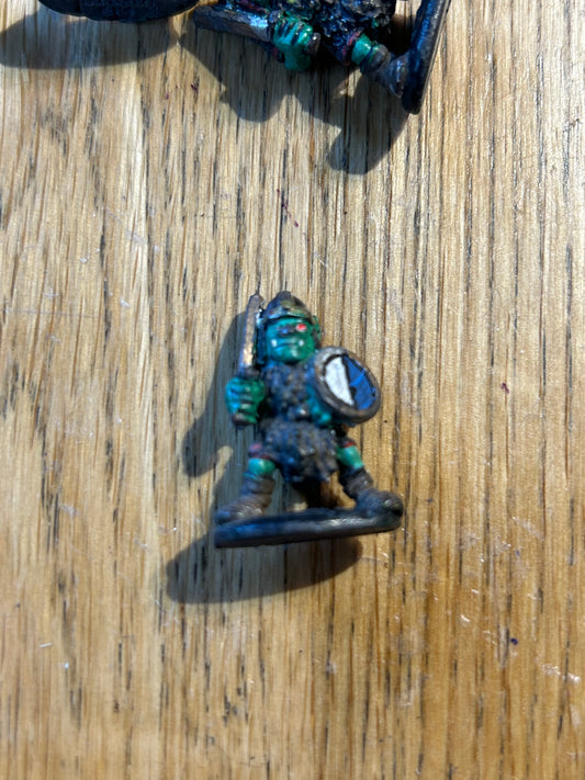 Warhammer fantasy -  Pre Slotta - RR3 - Groms  Goblin Guard - Trooper , 1984 (4available, I think the tips of the swords are worn down a bit)