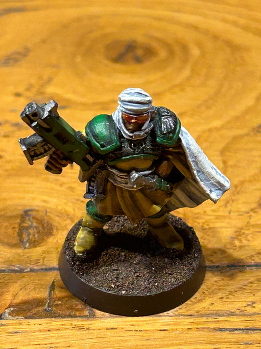 Warhammer 40K Tallarn Desert trooper Lieutenant with boltgun imperial guard (nicely painted)