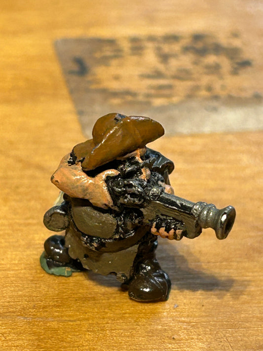Warhammer fantasy Citadel D4 Dwarf Adventurer Gargul Thunderer Hand Gunner