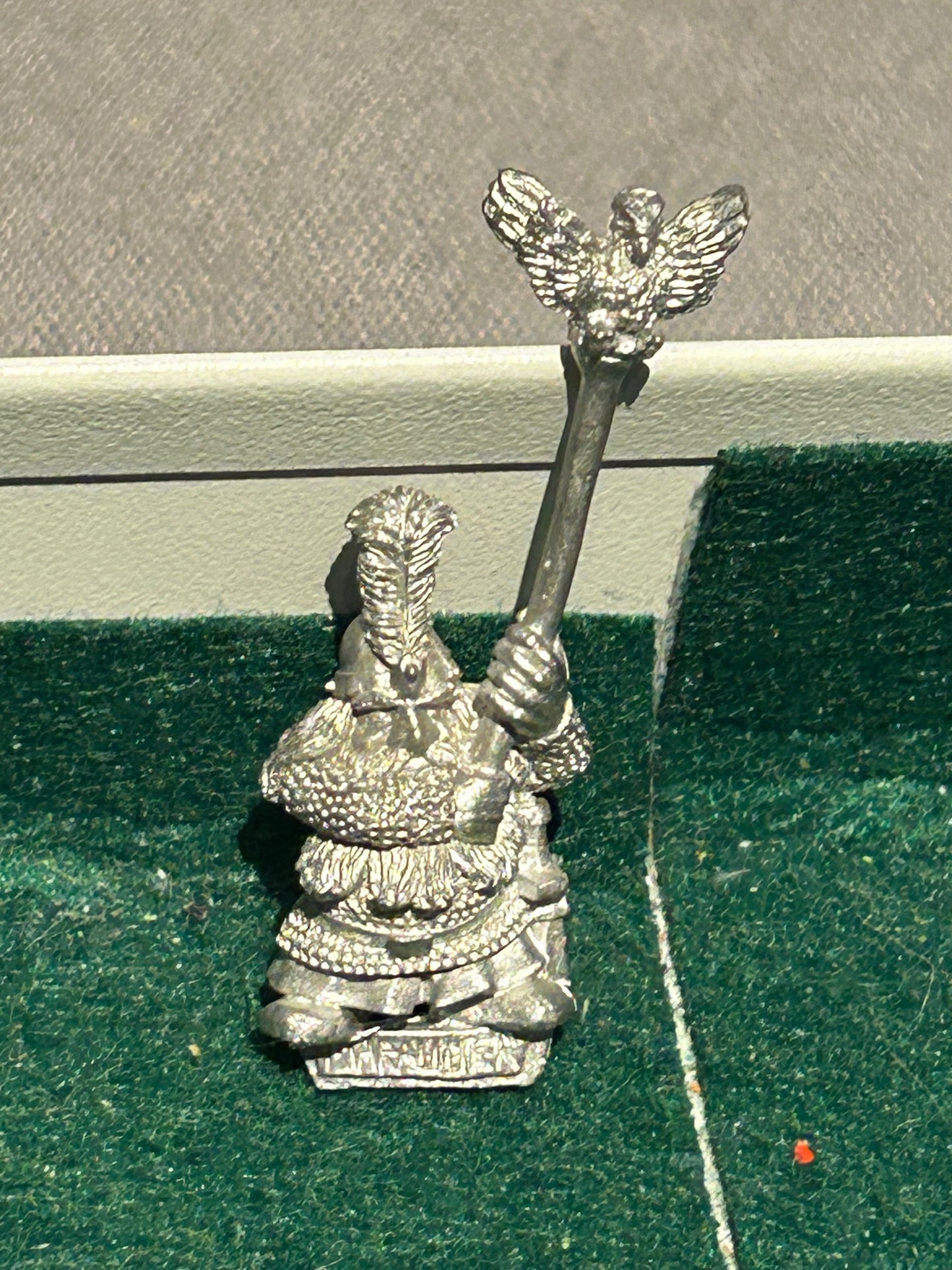 Warhammer fantasy marauder miniatures dwarf standard bearer