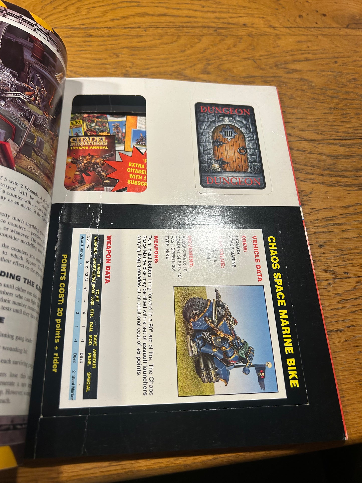 White dwarf issue 204 (includes half the card inserts)