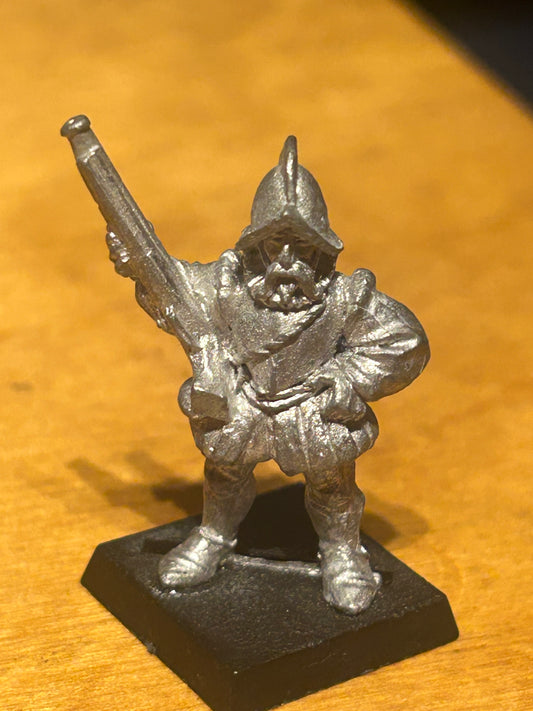 Warhammer fantasy empire estalian handgunner dogs of war