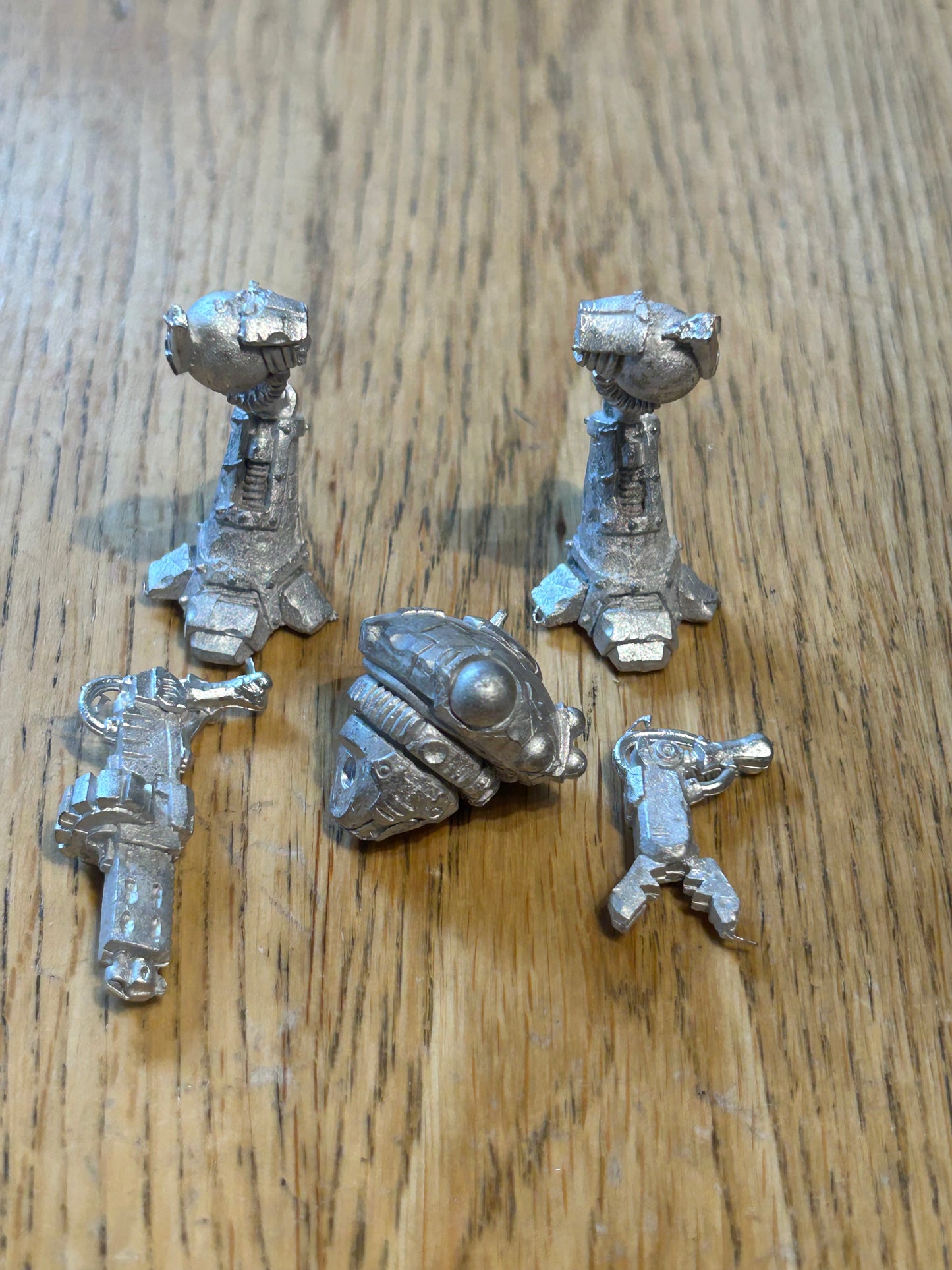 Diehard miniatures Underbot-R2 Chaos War Droid