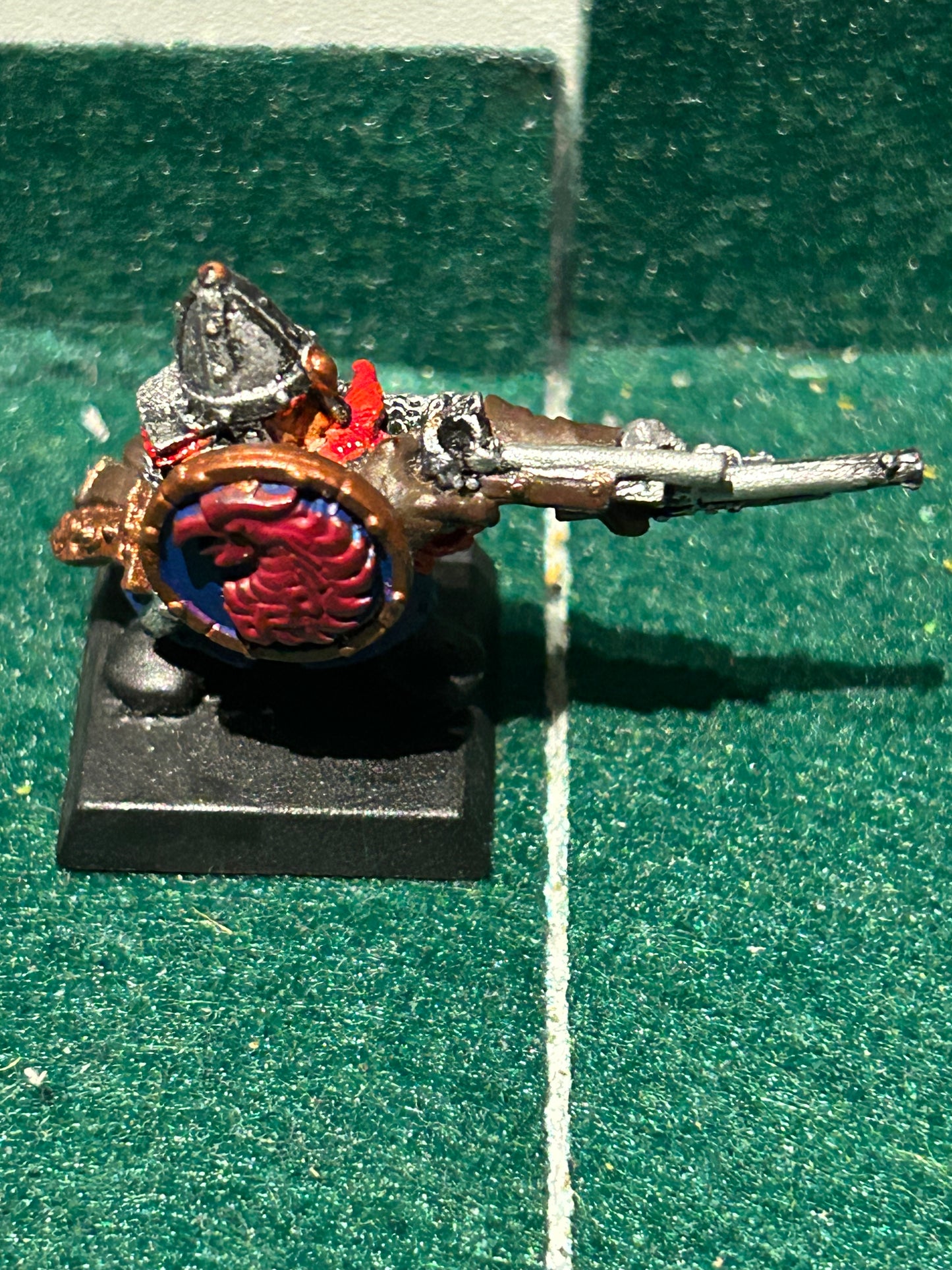 Warhammer fantasy dwarf thunderer champion