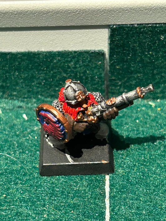 Warhammer fantasy dwarf thunderer