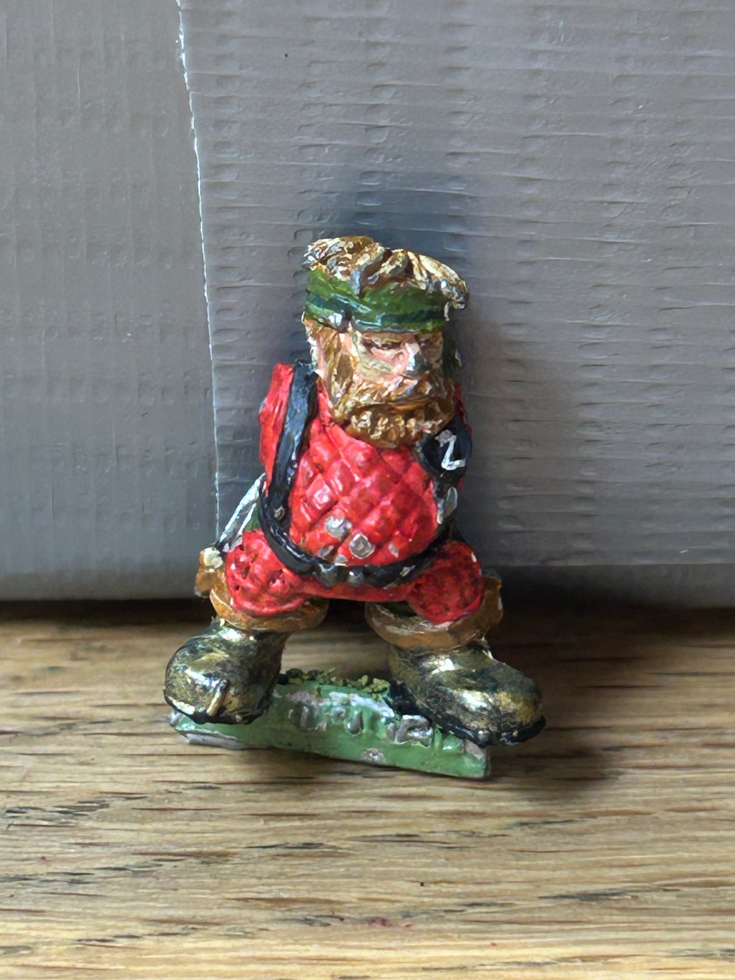 Rogue Trader Warhammer 40k Squat warrior (no plastic arms or weapon)