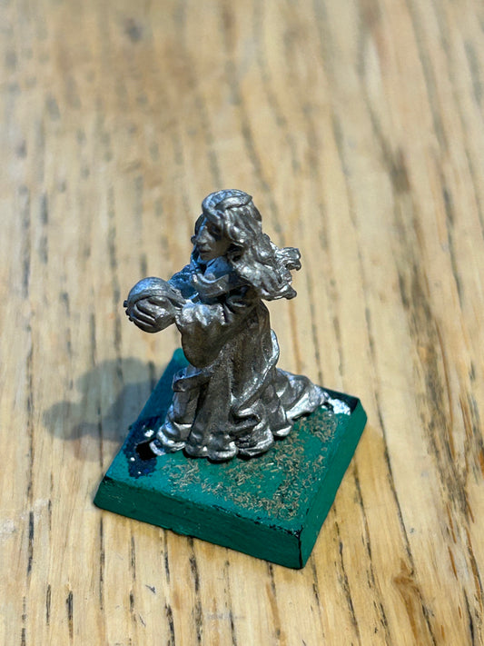 Warhammer -  Talisman  - Character - Prophetess -  1985