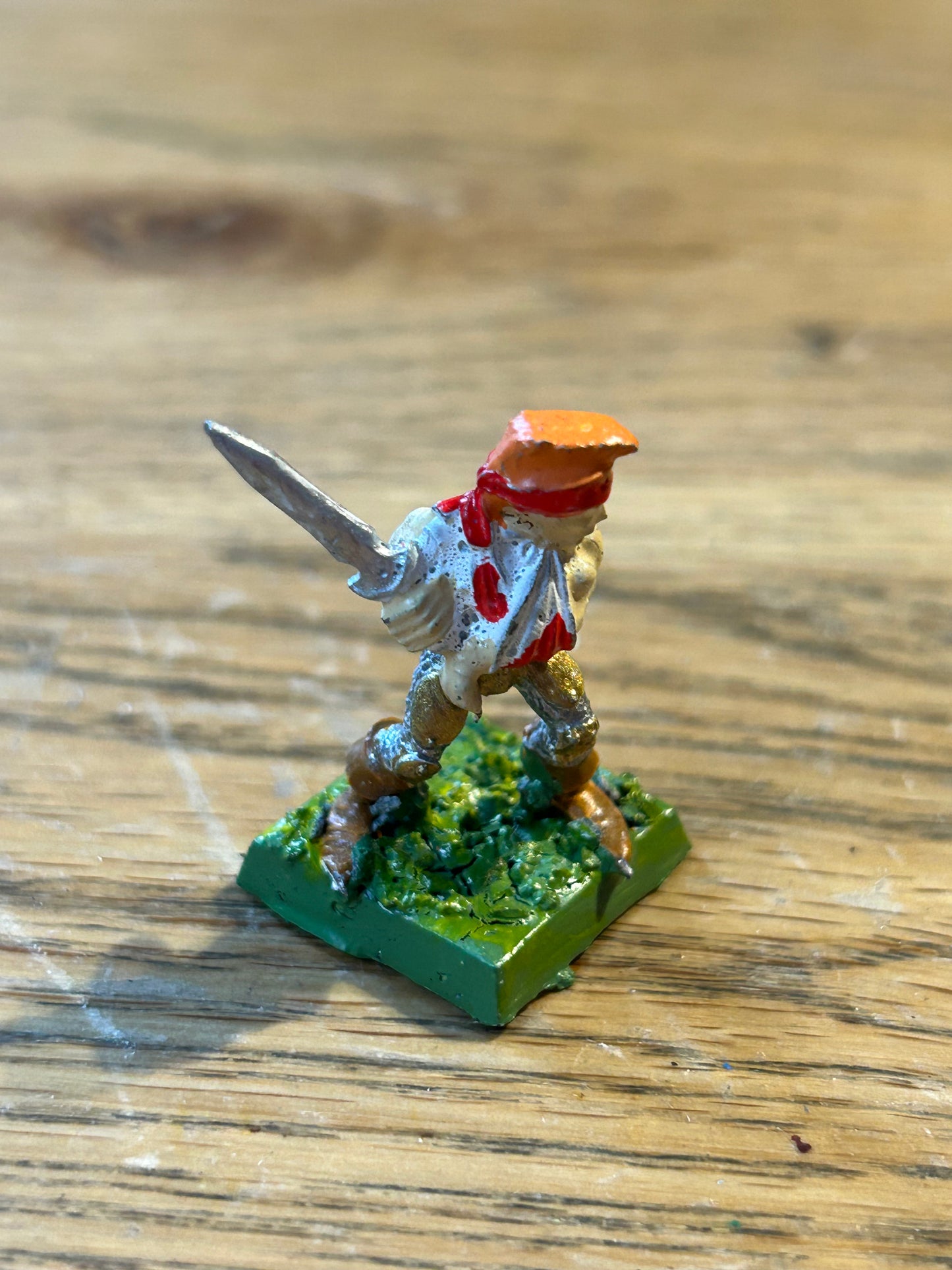 Warhammer Fantasy old world wood elf  Elf Wardancer ELF5 Hathnir sword and bandaged arm