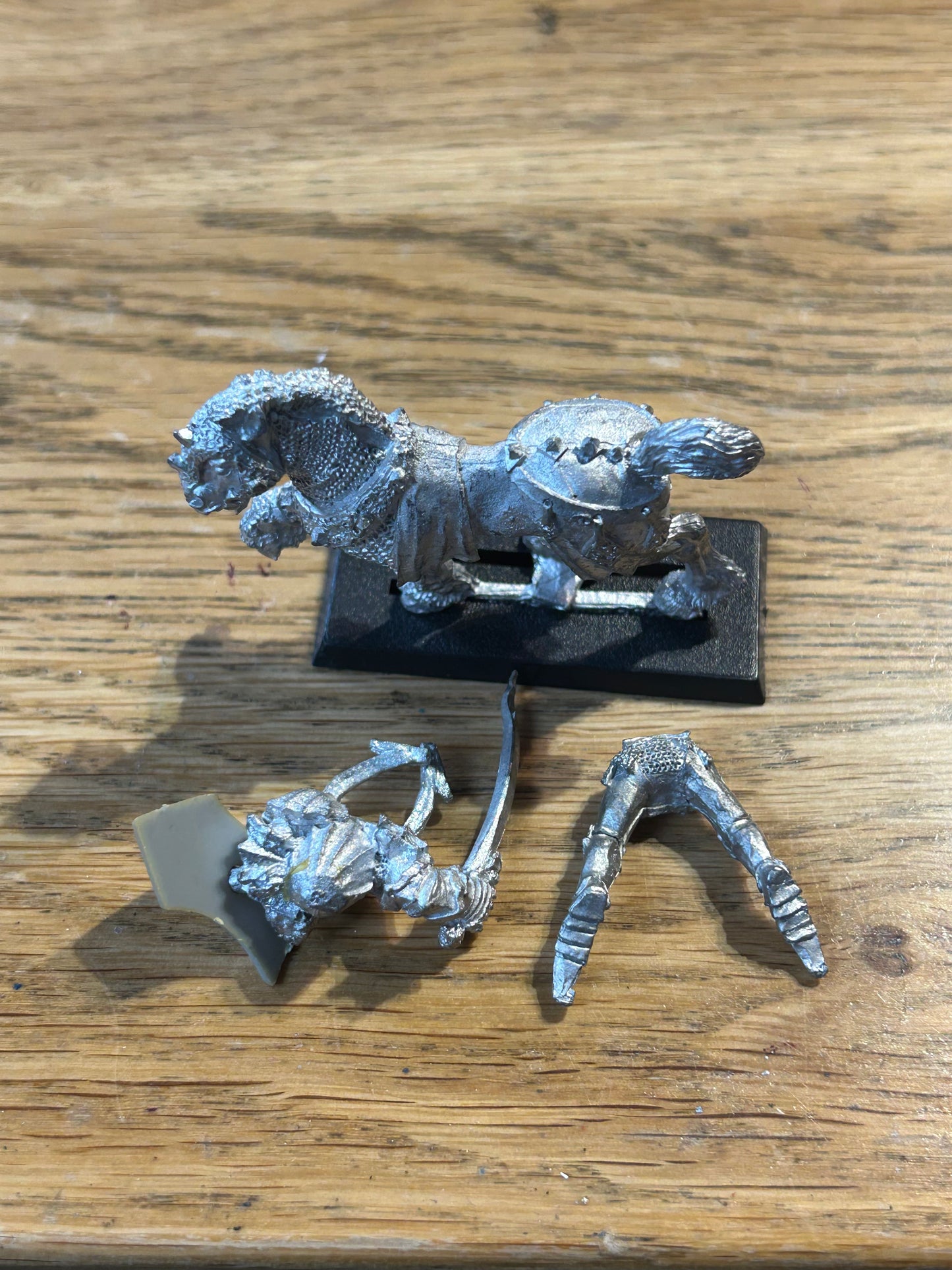 1988 Chaos Knight with sword and horned helm on steed 0221 Games Workshop Warhammer Army Realm of Warrior Cavalry