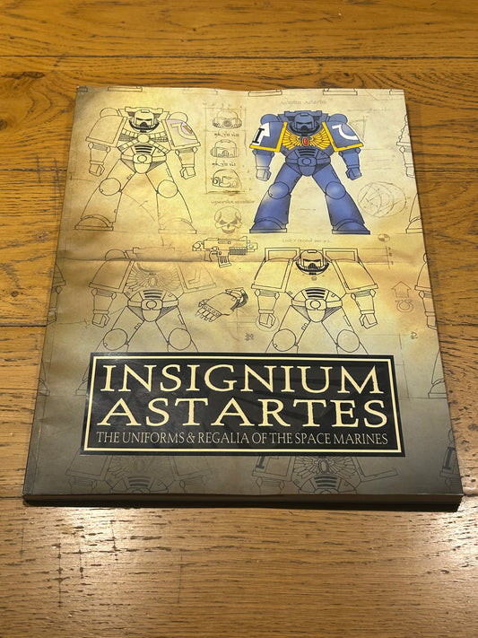 Games Workshop Warhammer 40,000 Insignium Astartes Art Book Ultramarines (has some creasing and a little bending in places)