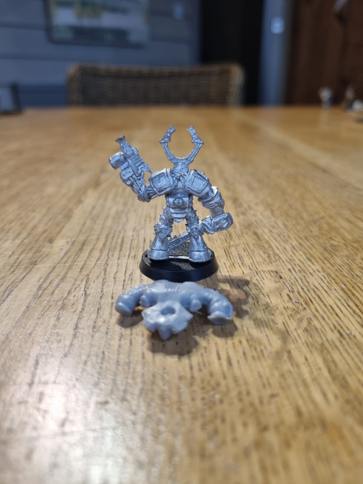 Warhammer 40k Rogue Trader Chaos Space Marine renegade with bolter - Metal with back pack